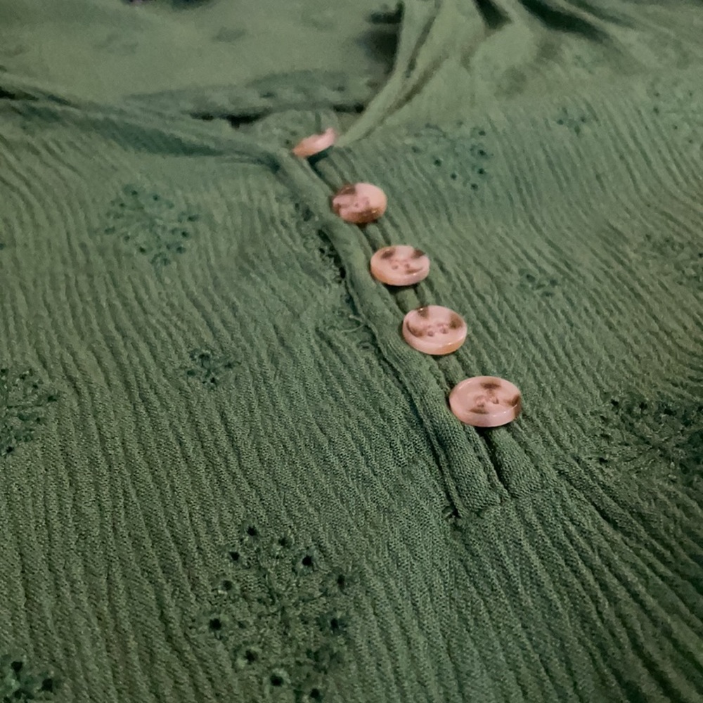 Green 3/4 button blouse